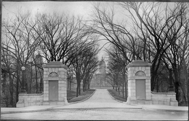 Memorial Gateway